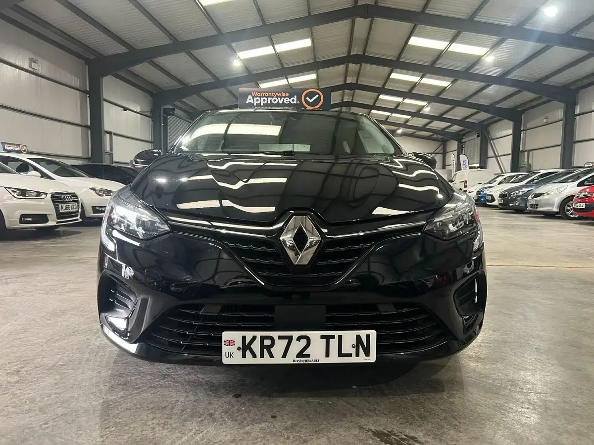 Used Renault Clio Evolution 90 HP (66 kW) 2022 Black Hatchback