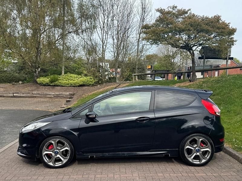 Second-hand Ford Fiesta ST 2014 Negru Hatchback