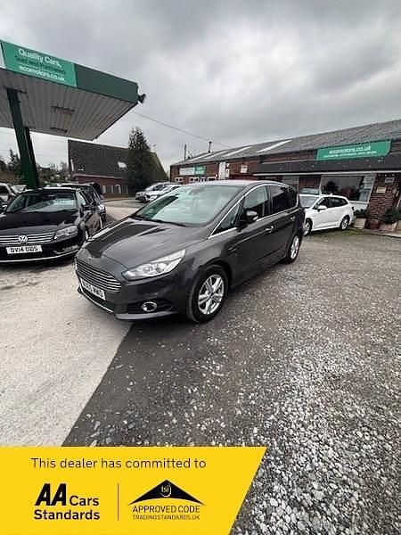 Used Ford S-MAX Titanium 180 HP (132 kW) 2015 Grey MPV