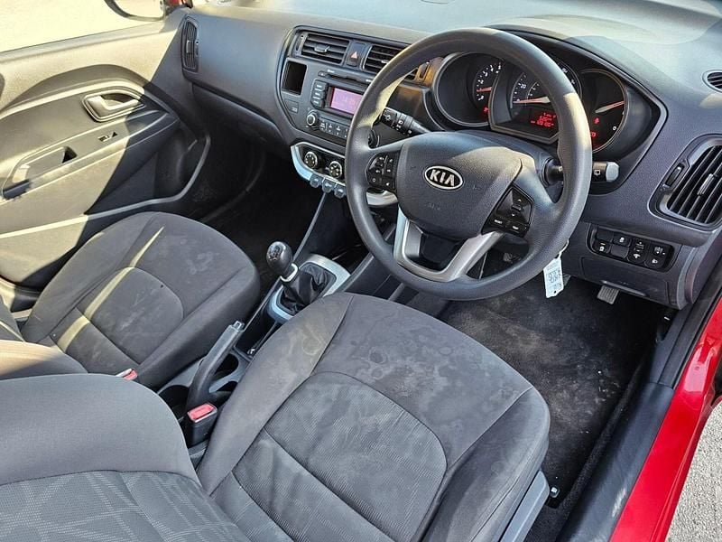 Used Kia Rio Air 2012 Red Hatchback