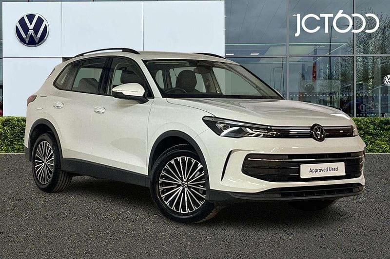 White Used 2024 VW Tiguan Life SUV | £25,530 (Super price) - Image 1/4