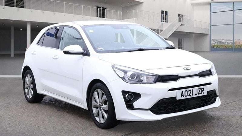 White Used 2021 Kia Rio 3 Hatchback | £7,833 (Good price) - Image 1/4