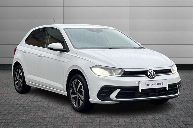 Pure white Used 2025 VW Polo Match Hatchback | £19,990 (Fair price) - Image 1/4