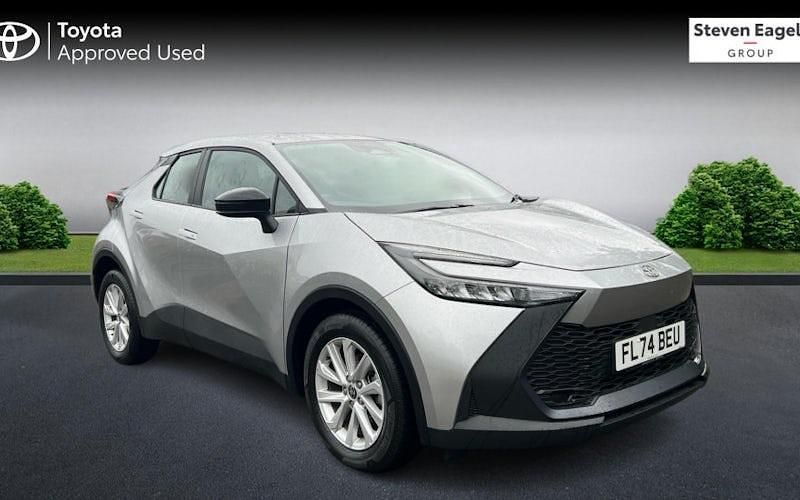 Used Toyota C-HR 140 HP (102 kW) 2025 SUV