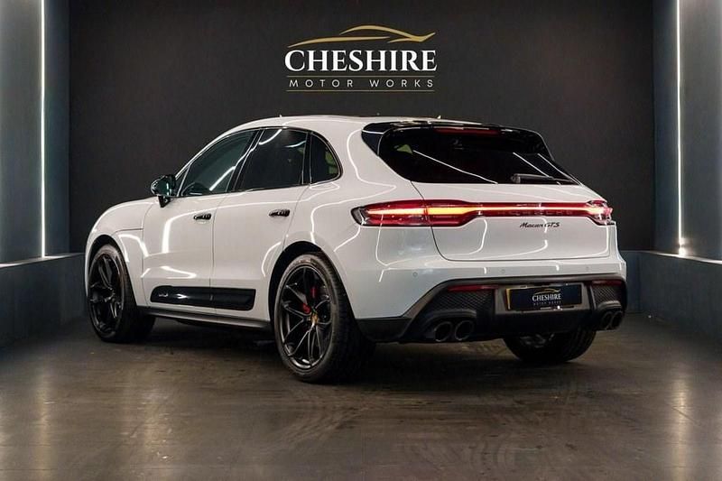 Used Porsche Macan 440 HP (323 kW) 2023 White SUV