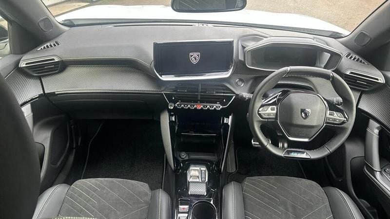 New Peugeot e-2008 Premium 113 kW (154 HP) 2025 White SUV