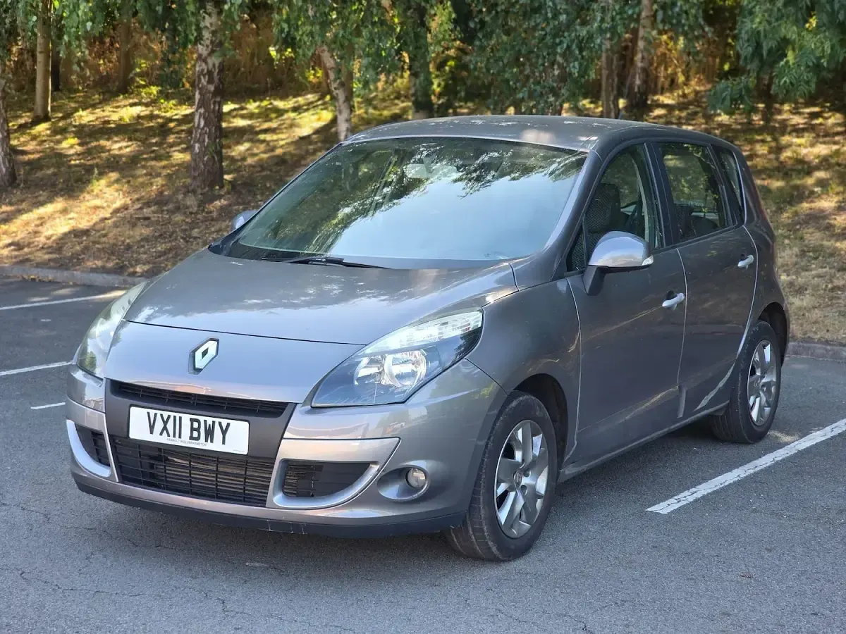 Used Renault Scénic III Expression 110 HP (80 kW) 2011 Grey MPV