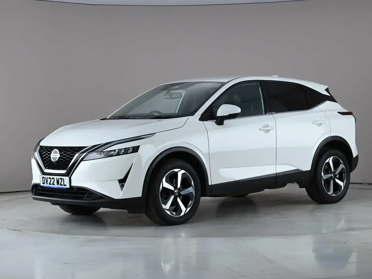 Used Nissan Qashqai N-Connecta 140 HP (102 kW) 2022 White SUV