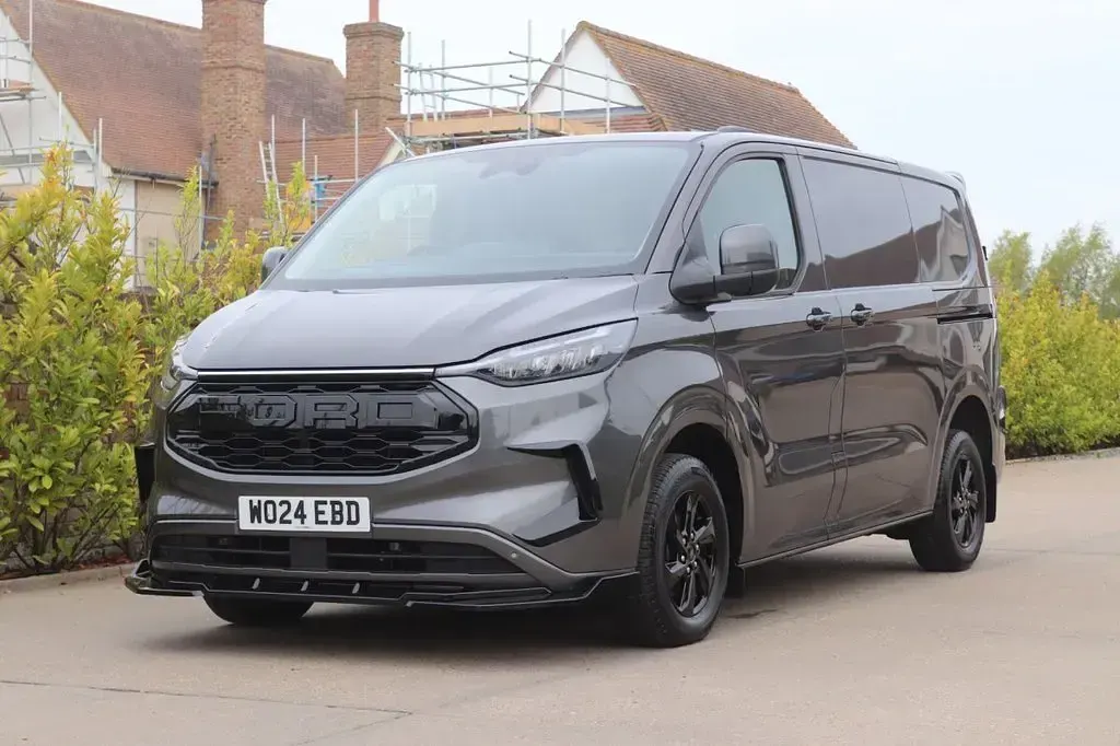 Used Ford Transit Custom Limited 136 HP (100 kW) 2024 Grey Van