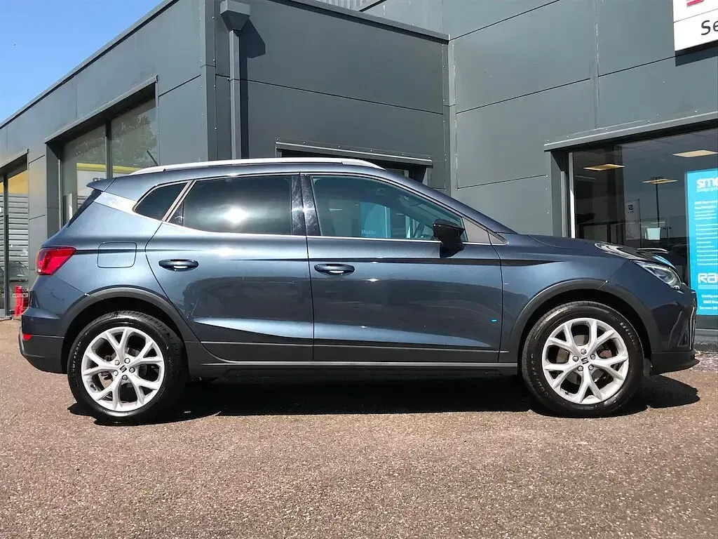 Used Seat Arona FR 115 HP (84 kW) 2024 Grey SUV