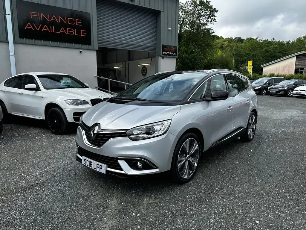 Used Renault Grand Scénic IV Dynamique 130 HP (95 kW) 2018 Silver MPV
