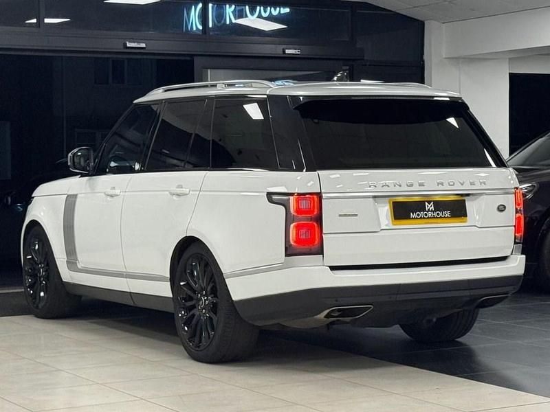 Used Land Rover Range Rover Vogue 258 HP (189 kW) 2018 White SUV
