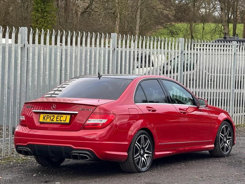 Used Mercedes C220 AMG 170 HP (125 kW) 2012 Red Sedan
