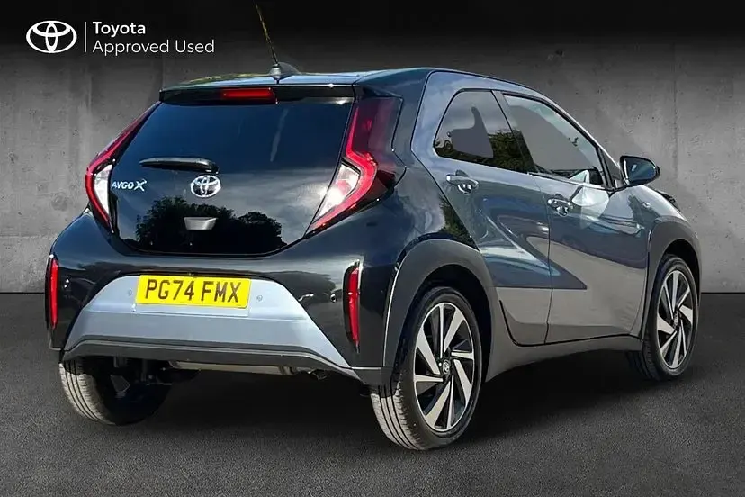 Used Toyota Aygo X 71 HP (52 kW) 2024 Persian salt with black SUV