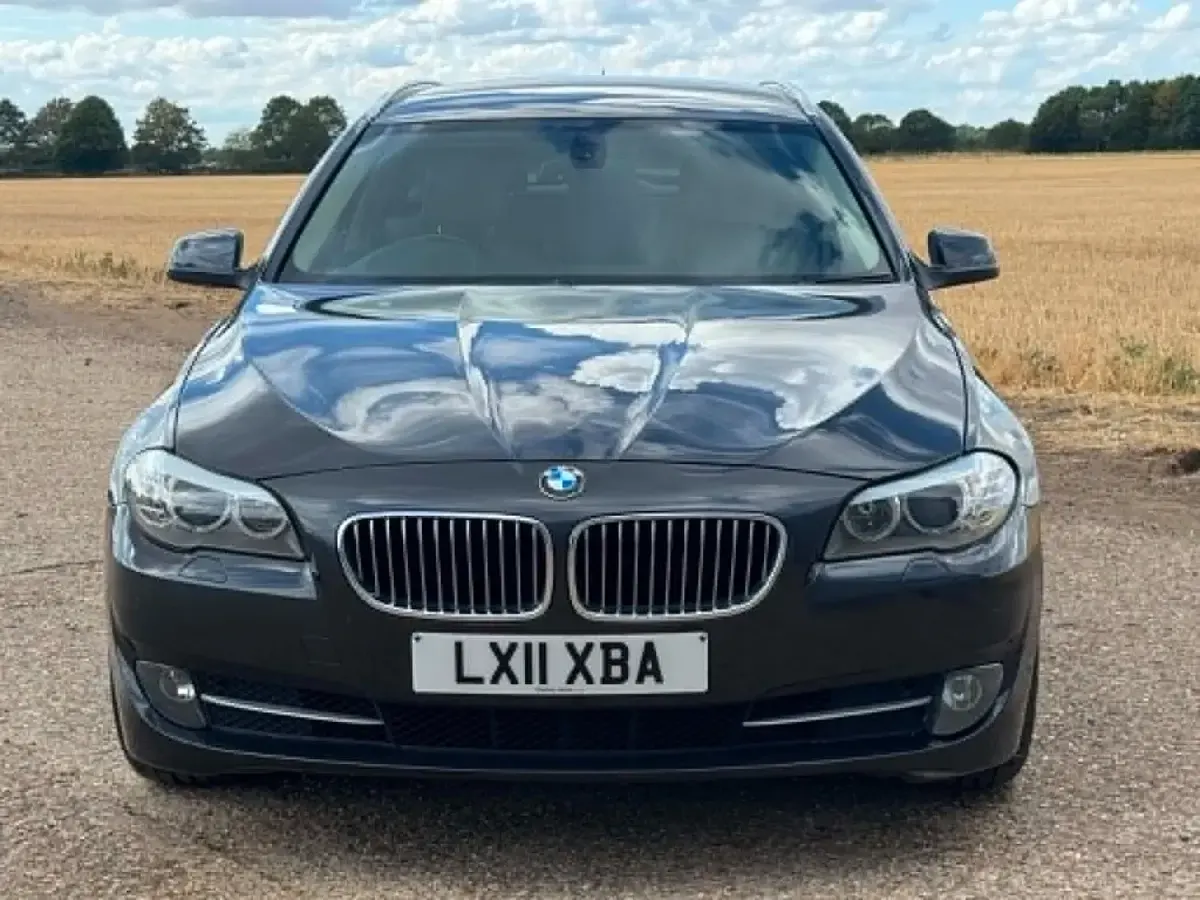 Used BMW 520 181 HP (133 kW) 2011 Grey Estate