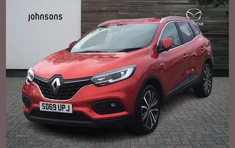 Used Renault Kadjar Iconic 116 HP (85 kW) 2020 Red SUV