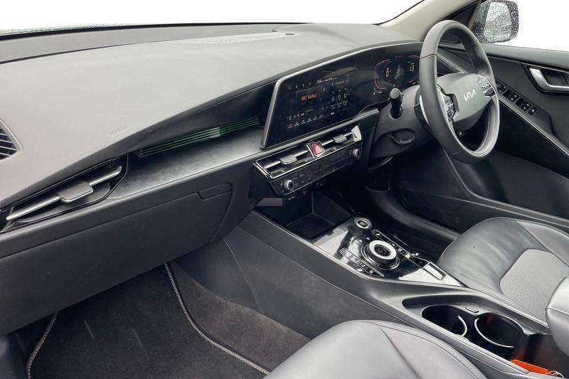Image 2/4