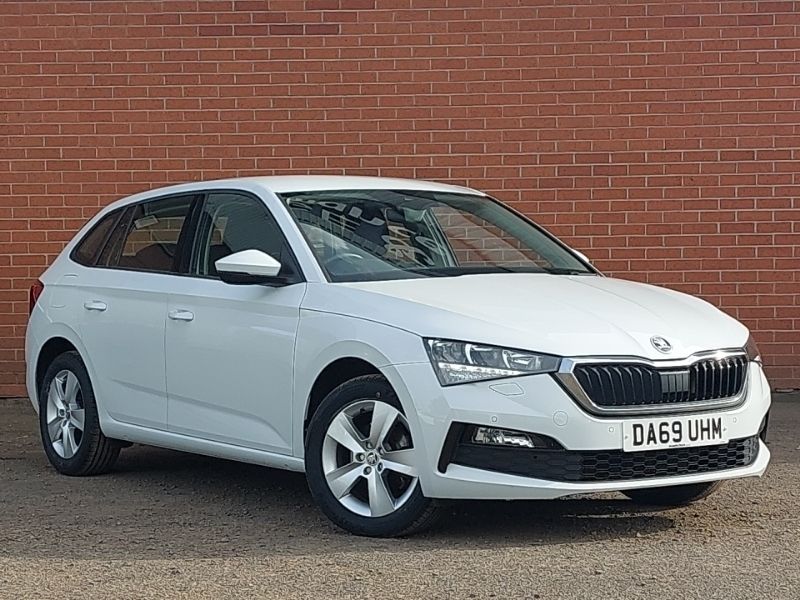 White Used 2020 Skoda Scala SE Hatchback | £10,998 (Fair price) - Image 1/4