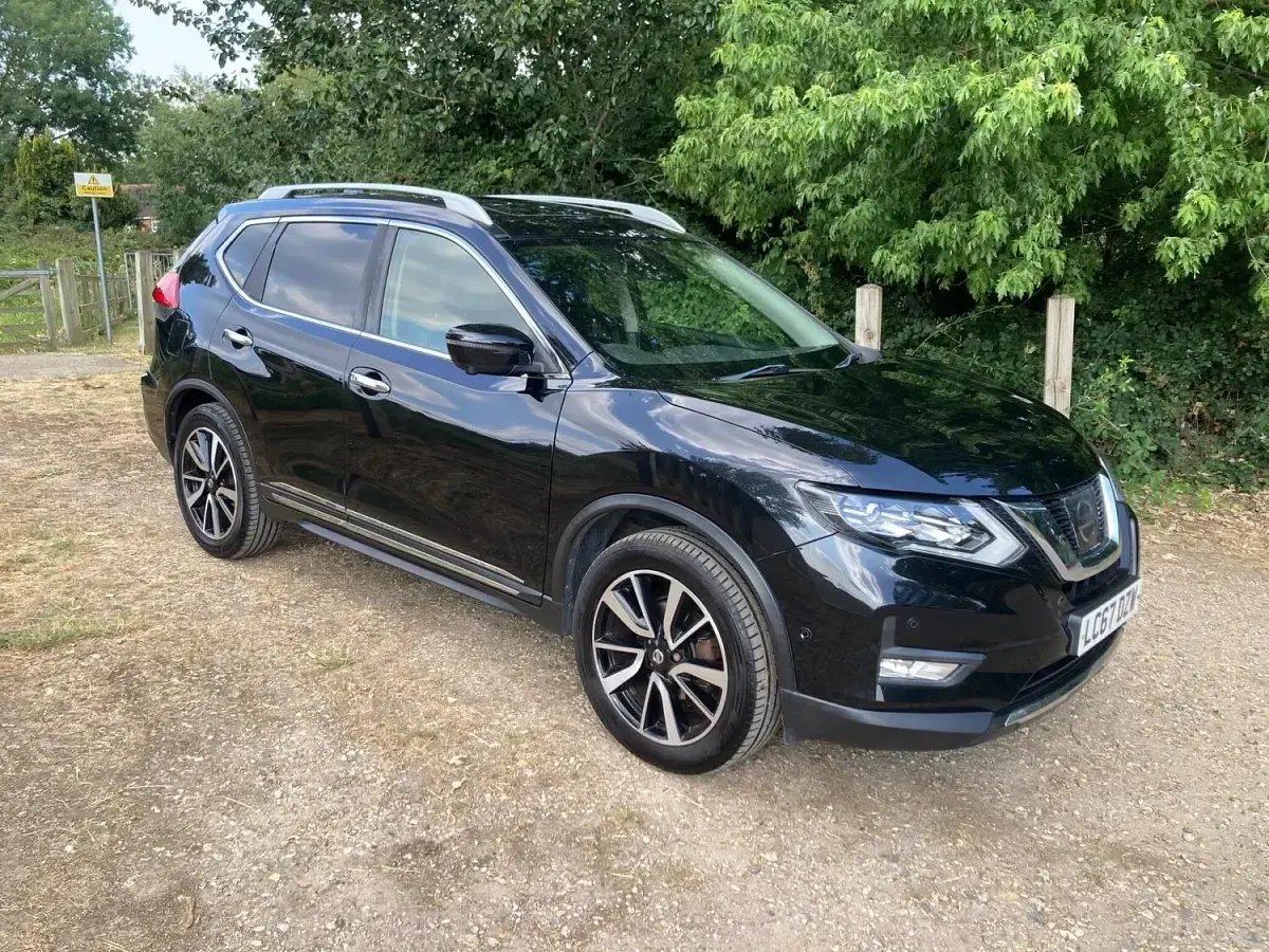 Used Nissan X-Trail Tekna 163 HP (119 kW) 2017 Black SUV