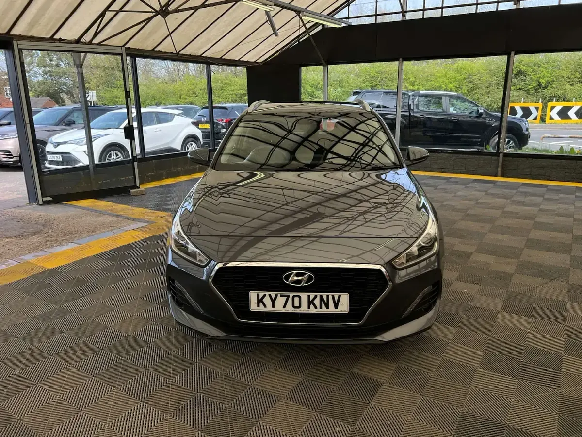 Used Hyundai i30 SE 110 HP (80 kW) 2020 Grey Estate