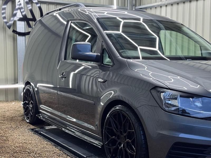 Used VW Caddy Trendline 102 HP (75 kW) 2017 Grey MPV