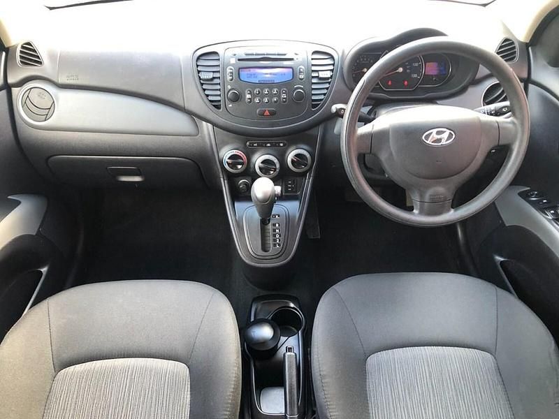 Used Hyundai i10 Active 85 HP (62 kW) 2013 Silver Hatchback