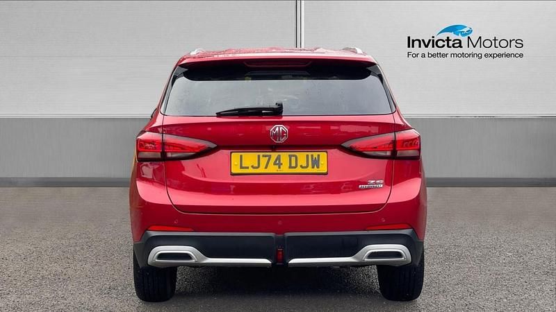 Used MG ZS Trophy 196 HP (144 kW) 2025 Red Hatchback