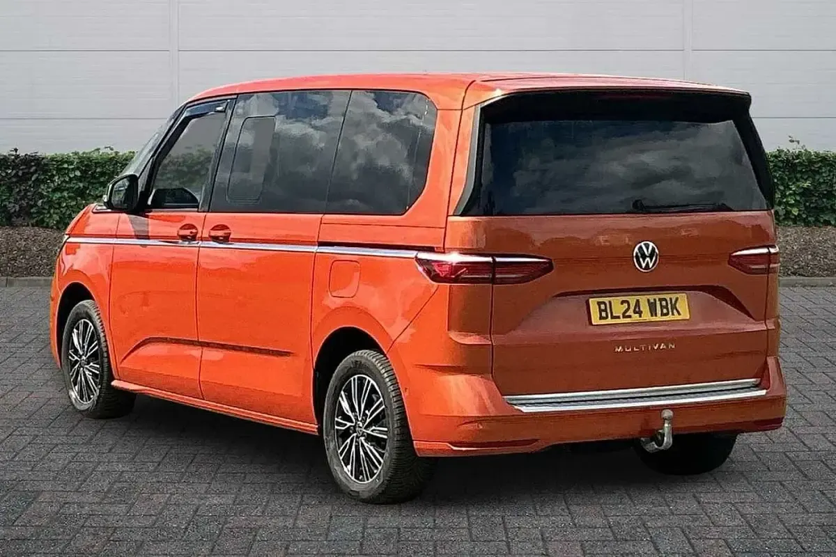 Used VW Multivan Style 150 HP (110 kW) 2024 Orange MPV