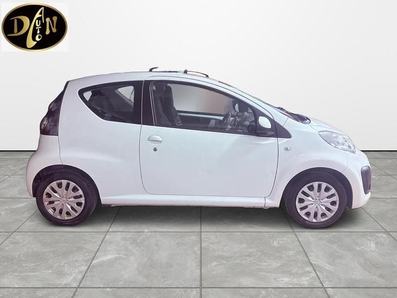 Used Citroën C1 VTR Sport 68 HP (50 kW) 2013 White Hatchback