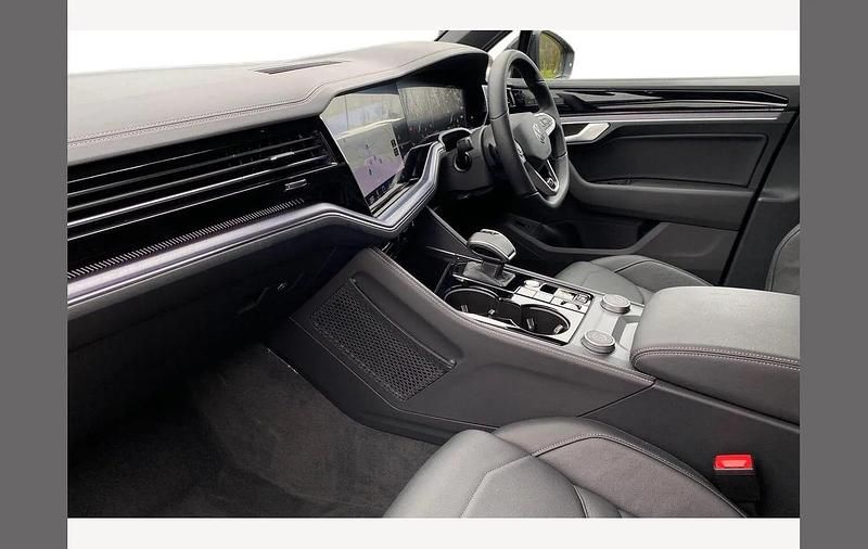 Used VW Touareg Black Edition 286 HP (210 kW) 2025 Silicon grey SUV