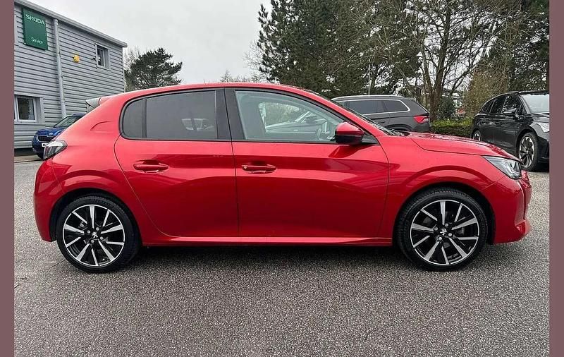 Used Peugeot 208 Allure 101 HP (74 kW) 2020 Red Hatchback