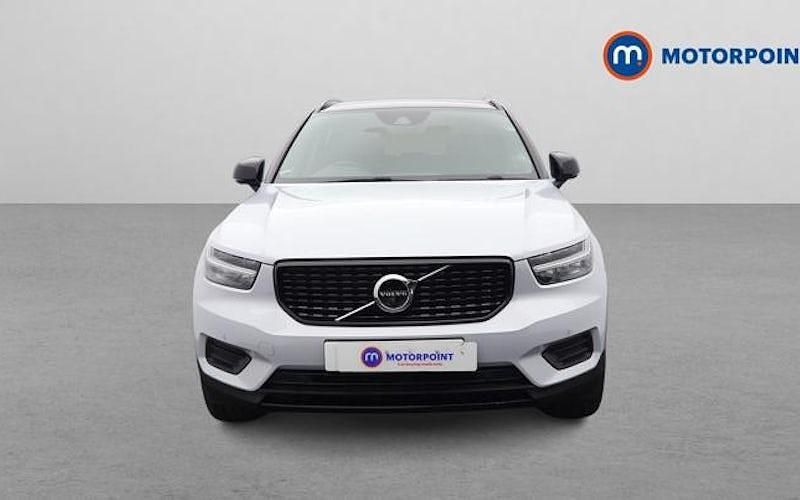 Used Volvo XC40 R-Design 197 HP (144 kW) 2021 Silver SUV