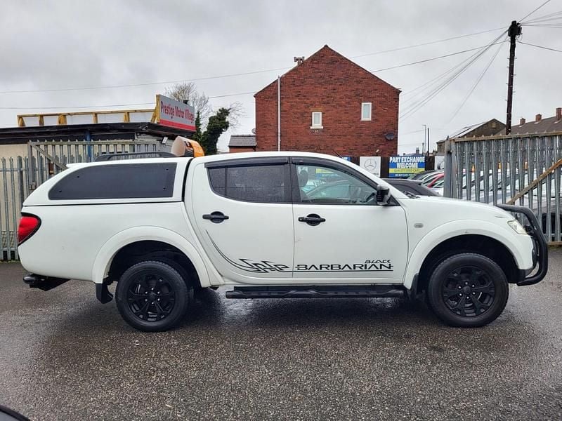 Used Mitsubishi L200 176 HP (129 kW) 2013 White Pickup