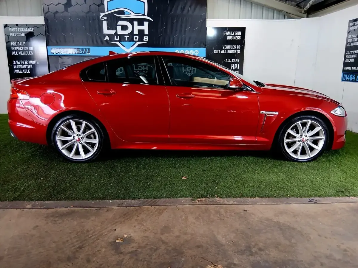 Used Jaguar XF R-Sport 236 HP (173 kW) 2014 Red Sedan