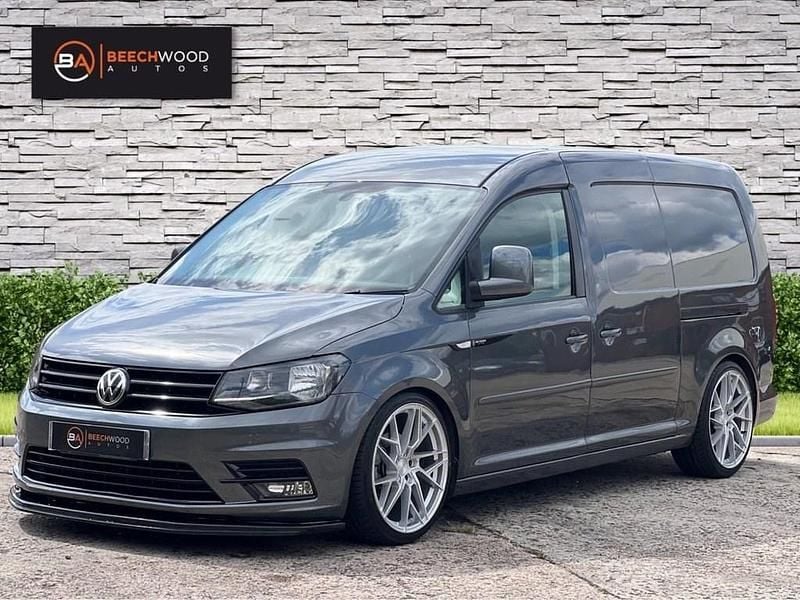 Used VW Caddy Maxi Highline 102 HP (75 kW) 2018 Grey MPV