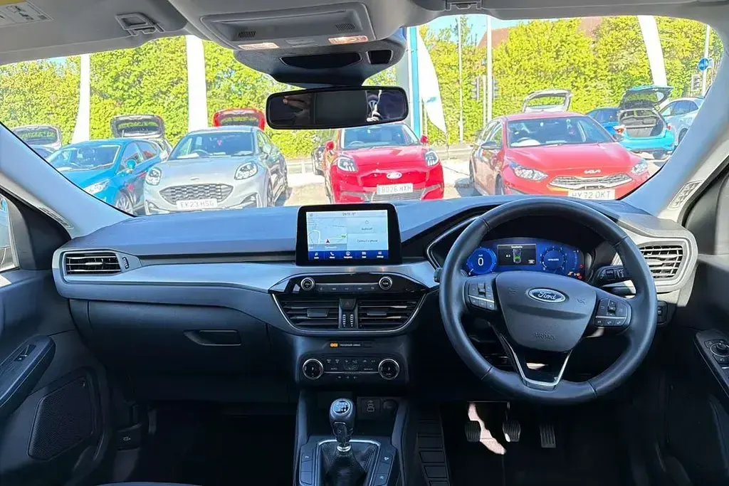 Usado Ford Kuga Titanium 147 CV (108 kW) 2023 Plateado SUV