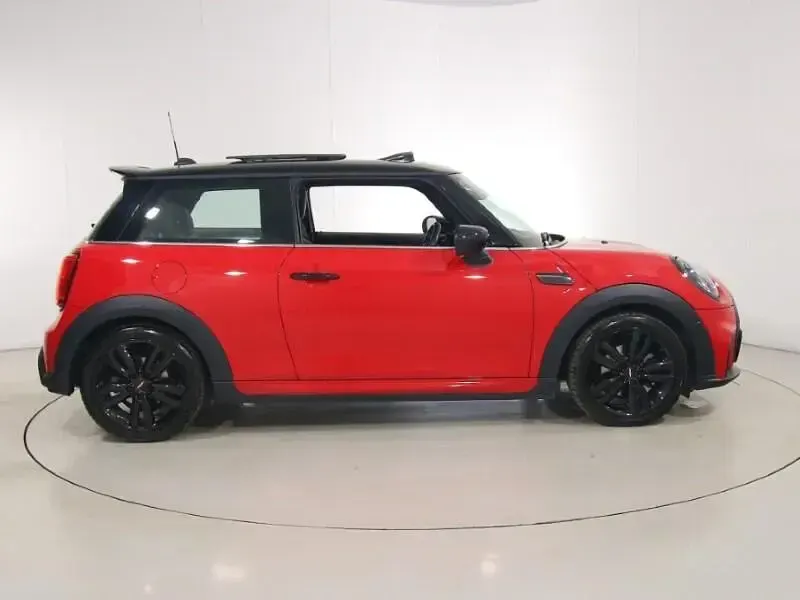 Used Mini Cooper Hatch 134 HP (98 kW) 2023 Red Hatchback