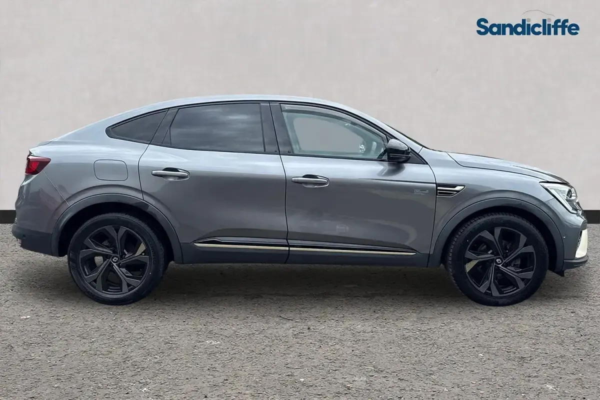 Used Renault Arkana Engineered 142 HP (104 kW) 2022 Grey SUV