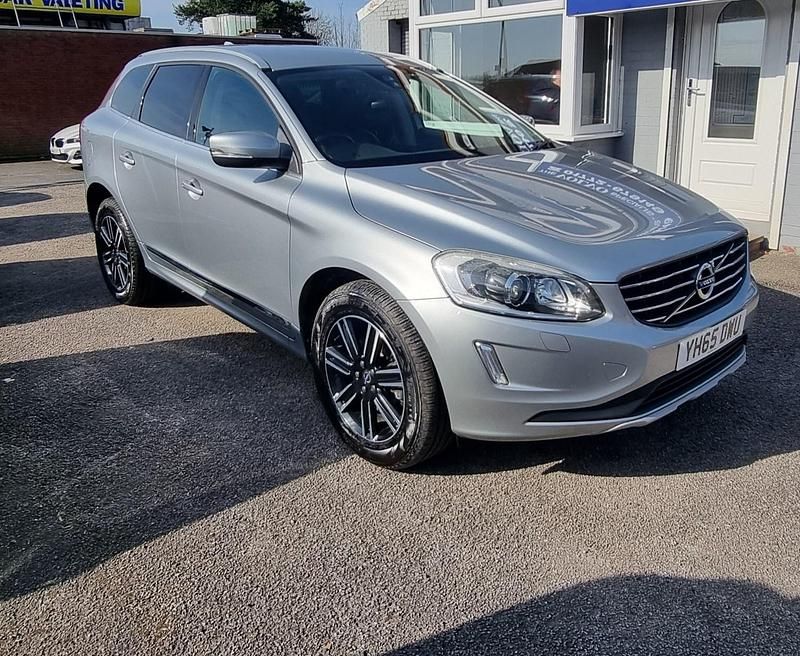 Used Volvo XC60 SE Lux 220 HP (161 kW) 2015 Silver SUV