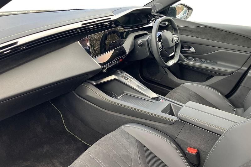 Used Peugeot 308 GT 131 HP (96 kW) 2024 Grey