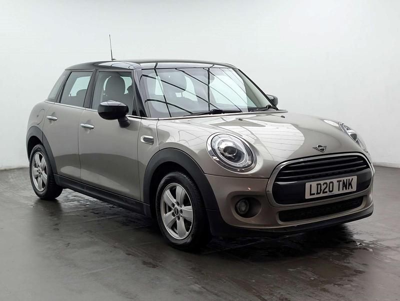 Used Mini Cooper Classic 136 HP (100 kW) 2020 Silver Hatchback