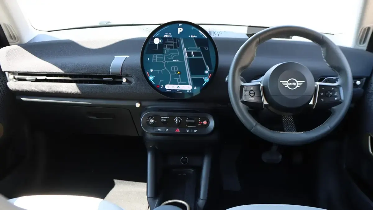 Używany Mini Cooper SE Hatch 158 kW (215 KM) 2024 Biały Hatchback