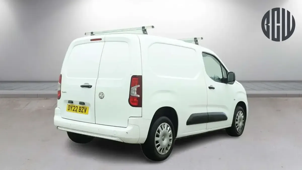 Used Vauxhall Combo Sportive 2022 White MPV