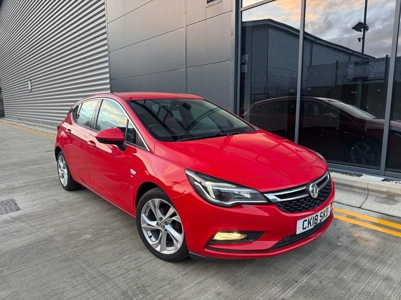 Red Used 2018 Vauxhall Astra SRi Hatchback | £6,495 (Super price) - Image 1/4