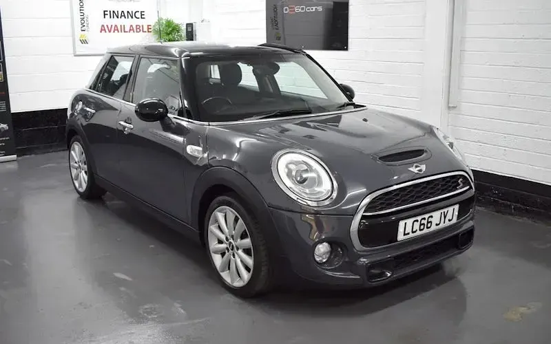 Used Mini Cooper S Hatch 192 HP (141 kW) 2016 Hatchback