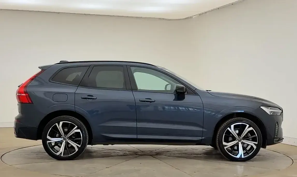 Used Volvo XC60 Ultra 247 HP (181 kW) 2025 Blue SUV