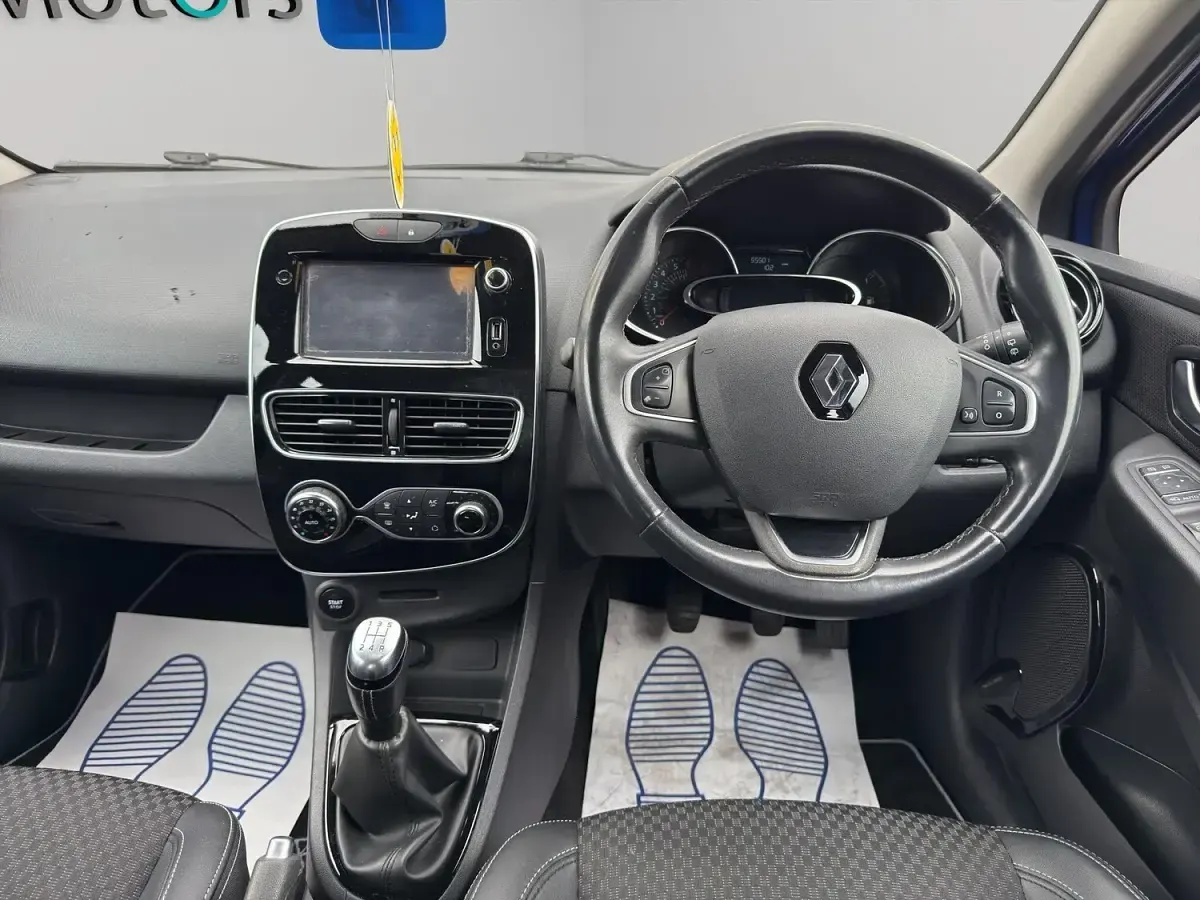 Used Renault Clio Dynamique 2017 Blue Hatchback