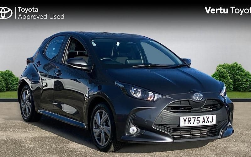 Used Toyota Yaris Hybrid 116 HP (85 kW) 2025 Grey Hatchback