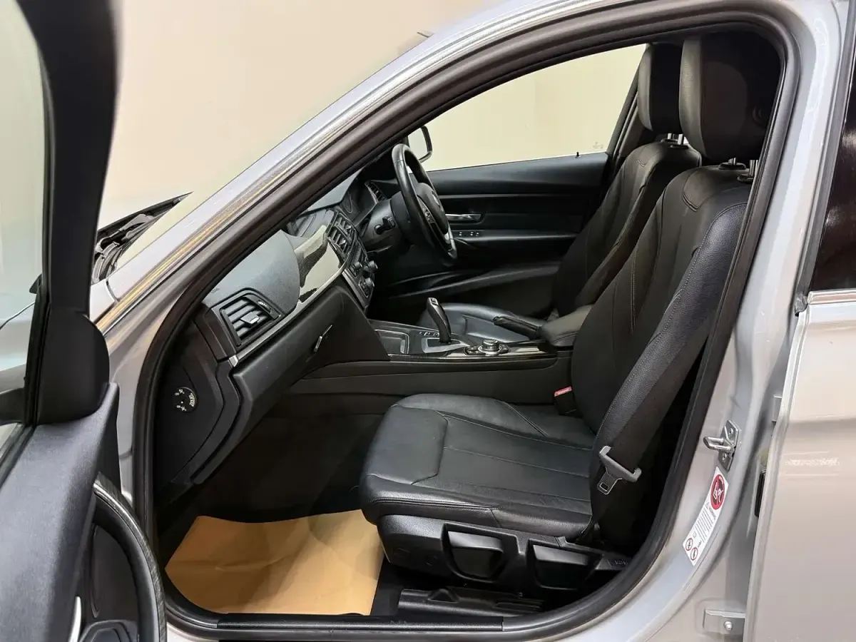 Used BMW 320 Luxury Line 2013 Silver Sedan