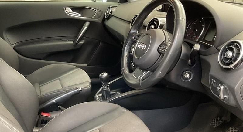 Used Audi A1 Sport 116 HP (85 kW) 2016 Ibis white Hatchback